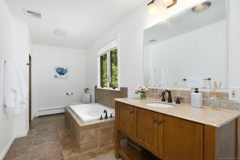8 Oak Lane Weston CT 06883