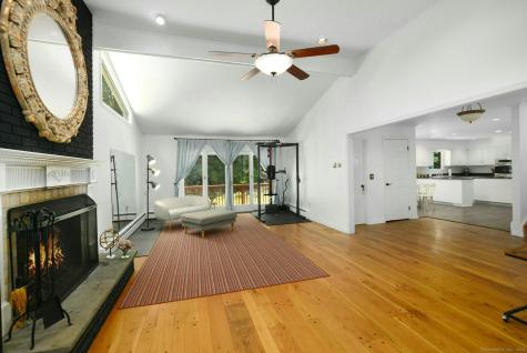 8 Oak Lane Weston CT 06883