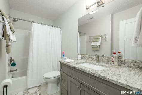 71 Middle Road East Windsor CT 06016