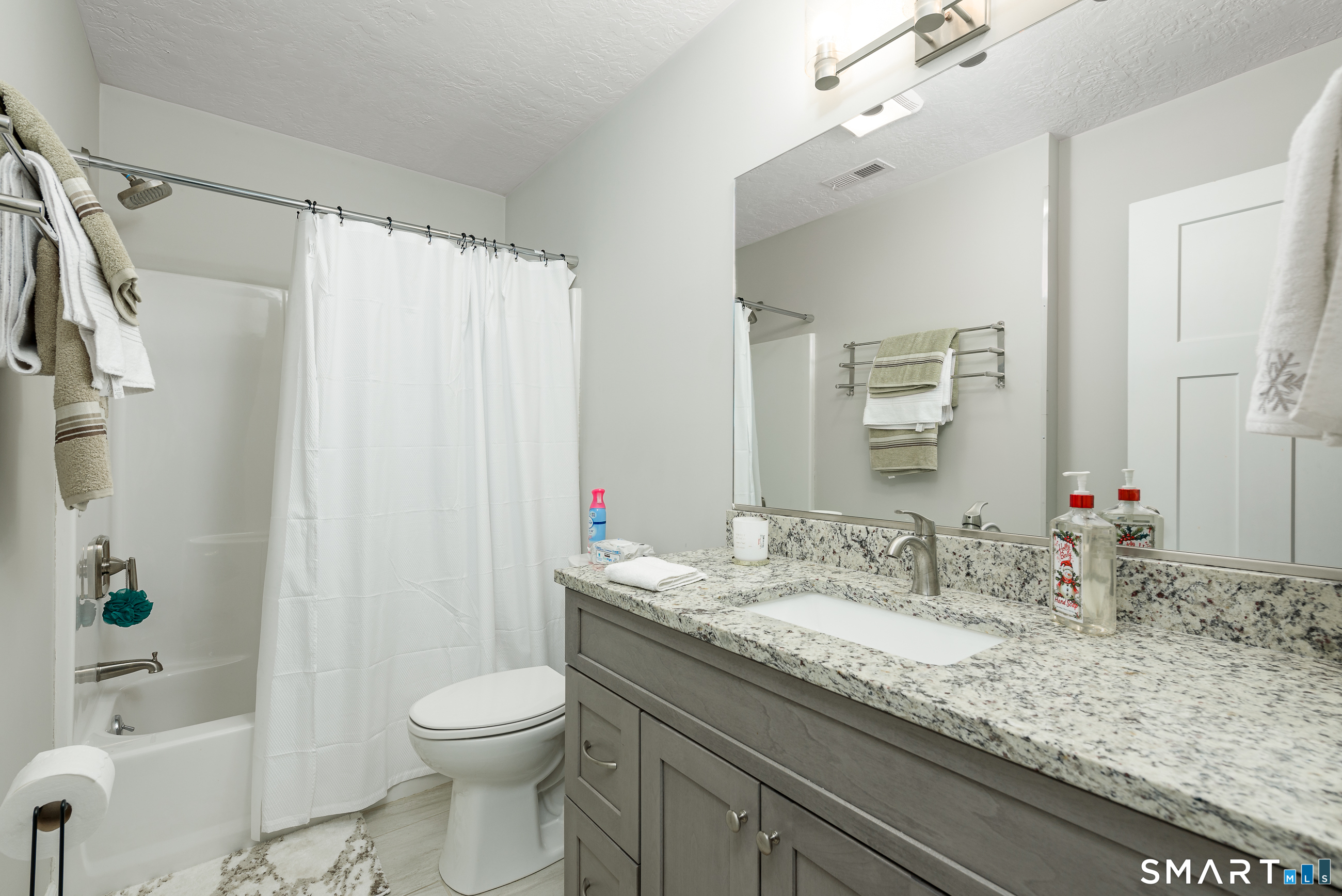 71 Middle Road East Windsor CT 06016