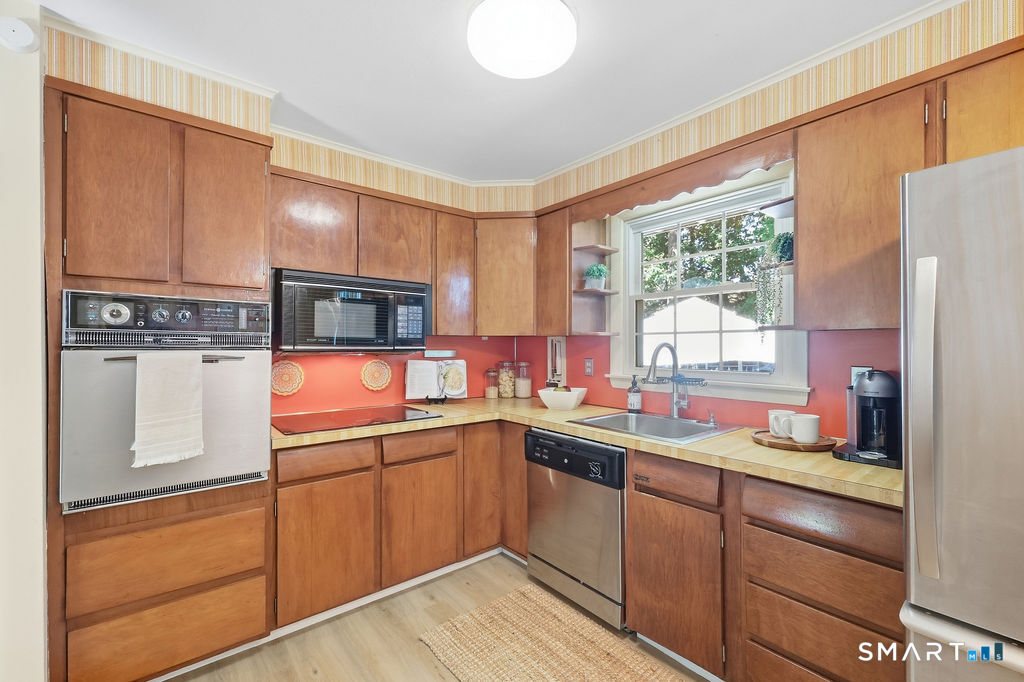 44 Juniper Drive Windsor Locks CT 06096
