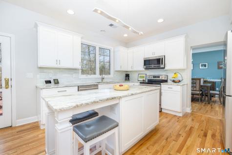 10 Eastham Bridge Road East Hampton CT 06424