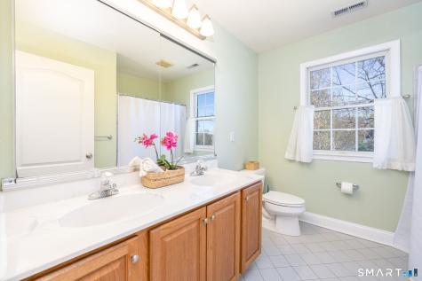10 Eastham Bridge Road East Hampton CT 06424