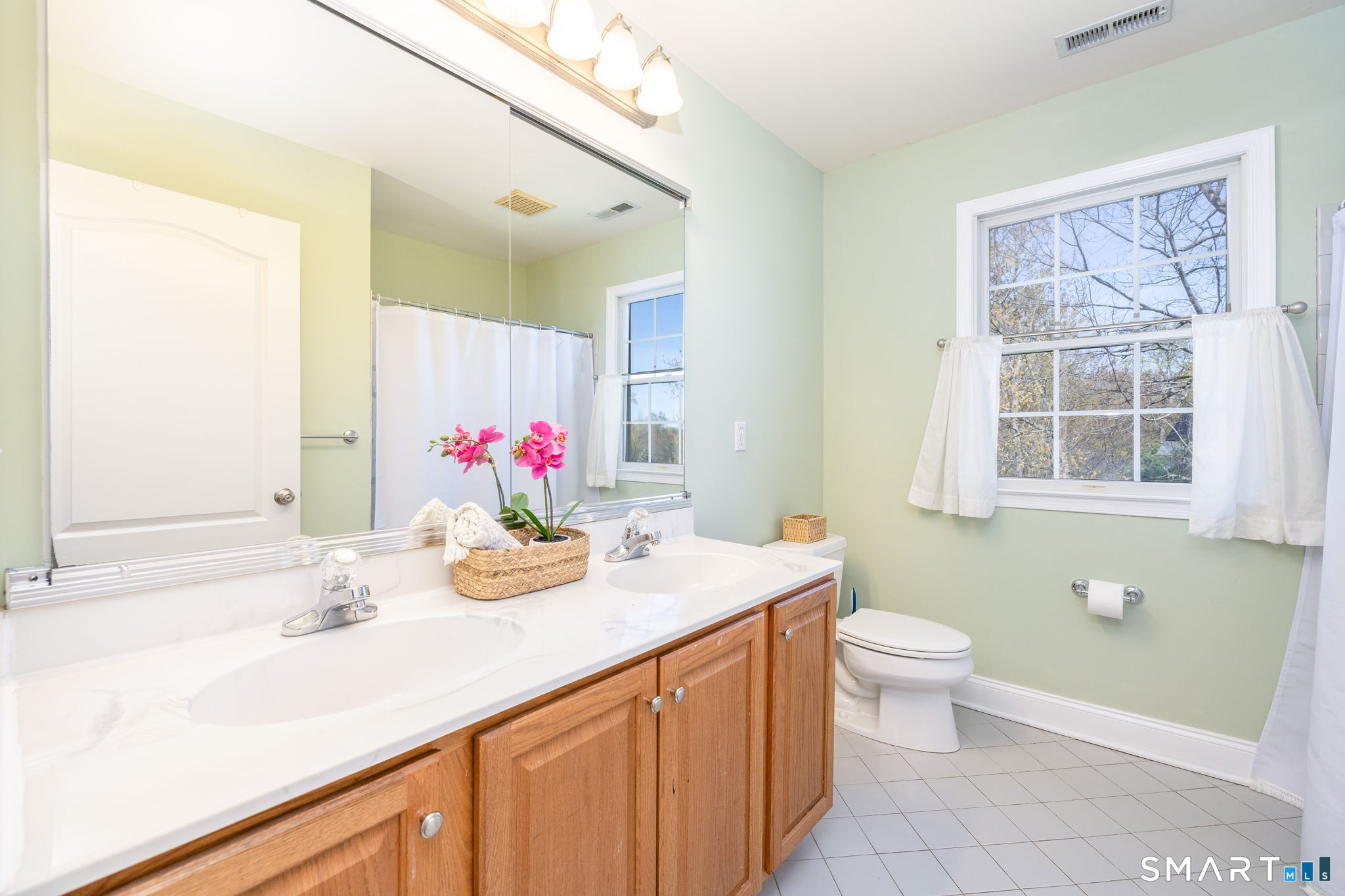 10 Eastham Bridge Road East Hampton CT 06424