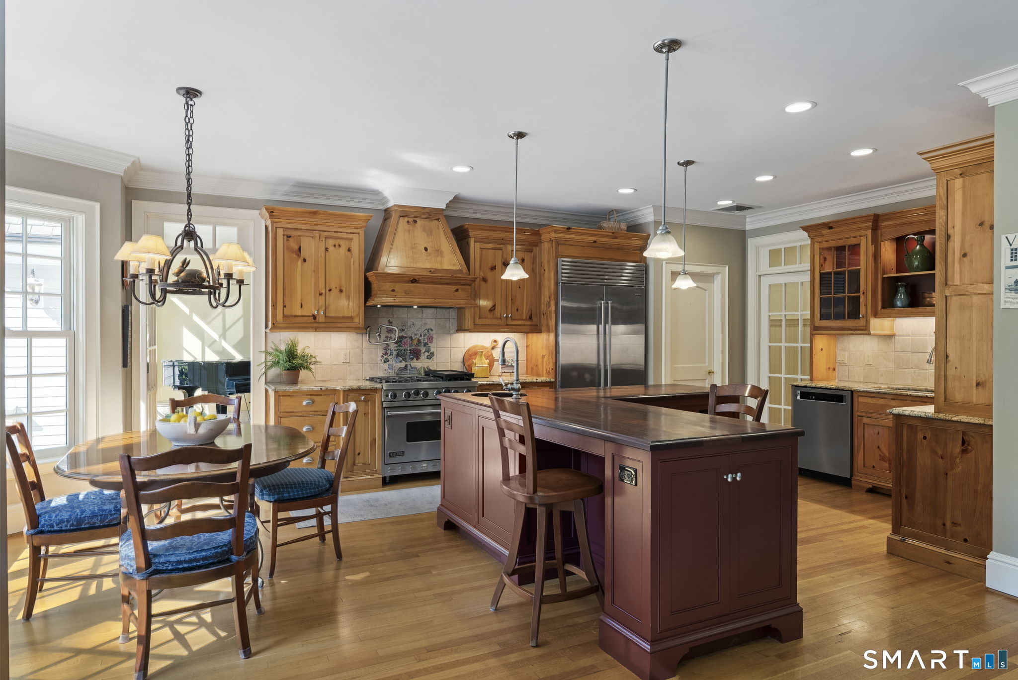 10 Pembroke Hill Farmington CT 06032
