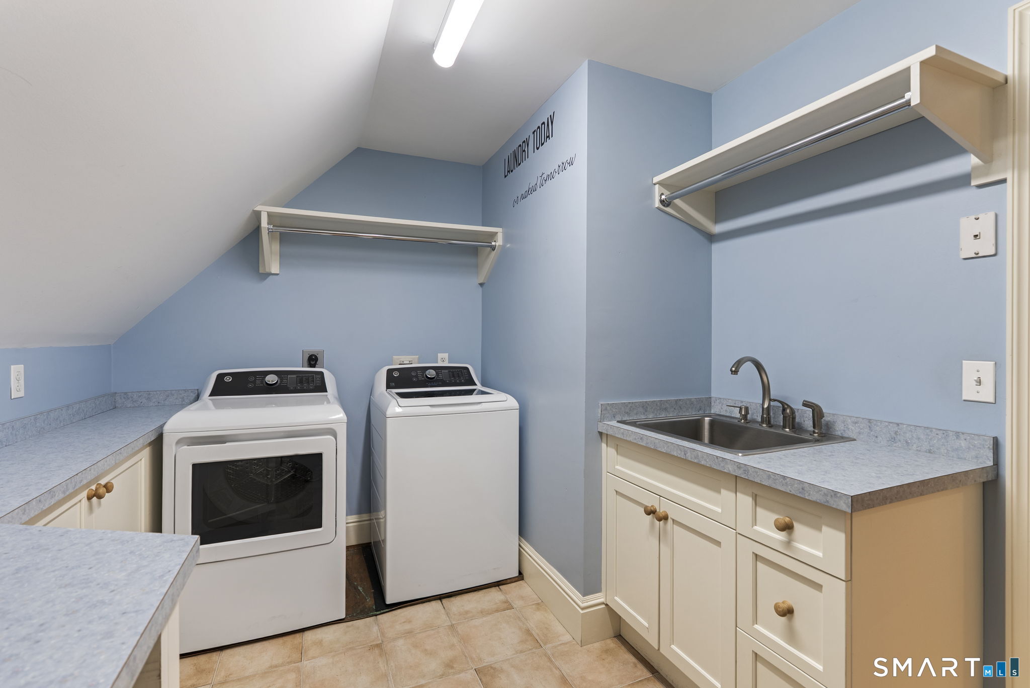 10 Pembroke Hill Farmington CT 06032