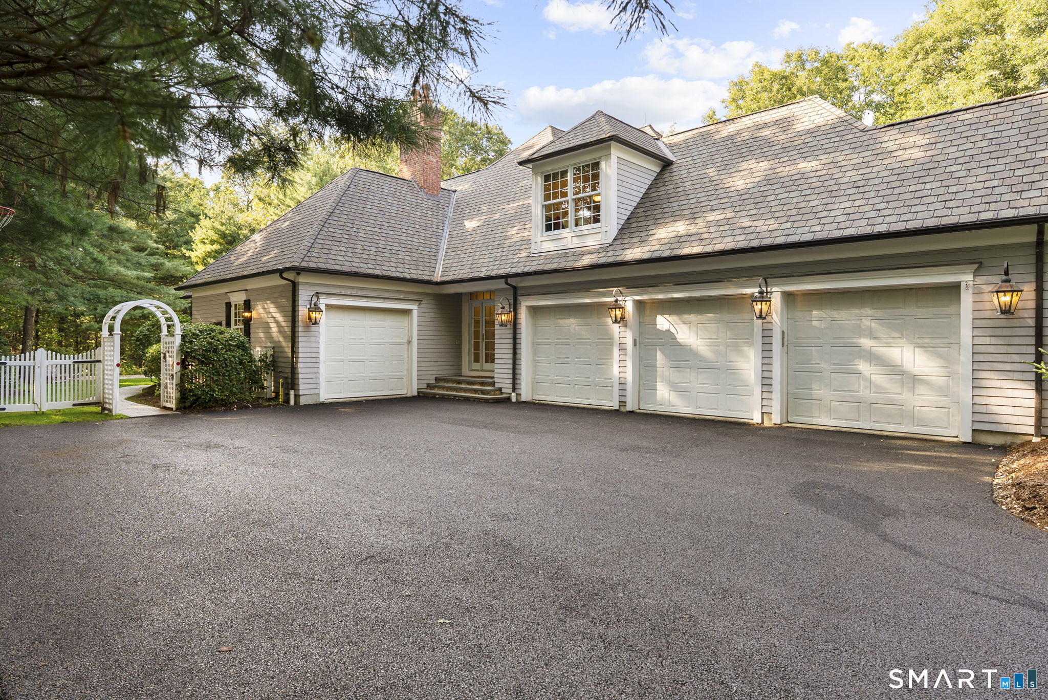 10 Pembroke Hill Farmington CT 06032