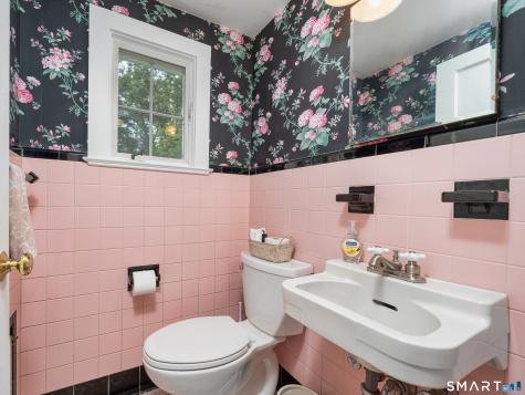 1891 Middletown Avenue North Branford CT 06472