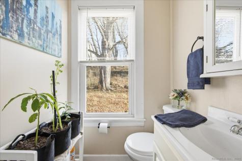 33 Division Street Norwich CT 06360