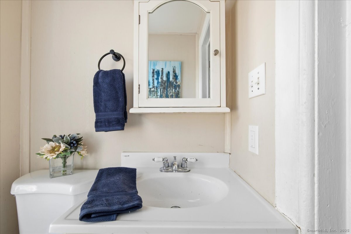 33 Division Street Norwich CT 06360