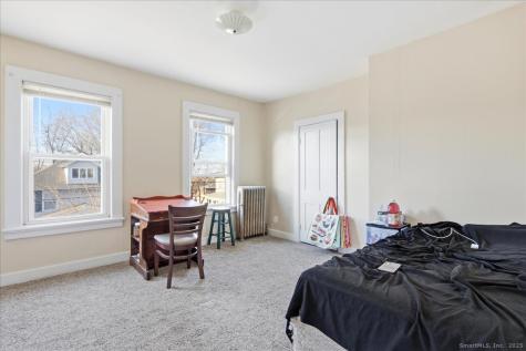 33 Division Street Norwich CT 06360