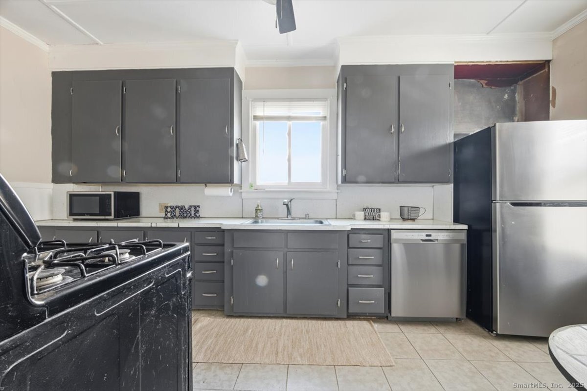 33 Division Street Norwich CT 06360