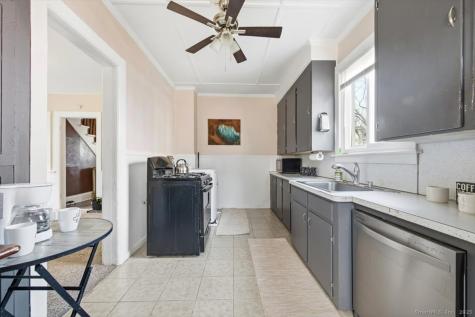 33 Division Street Norwich CT 06360