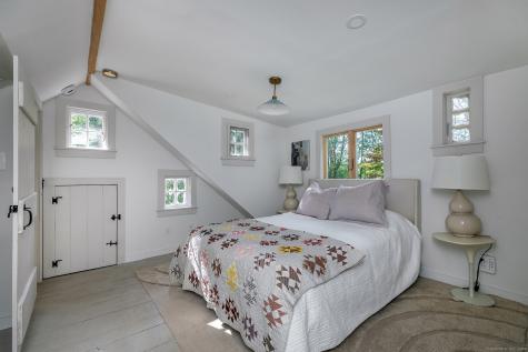 34 Evergreen Passway Morris CT 06763