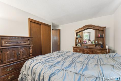 209 Timber Trail East Hartford CT 06118