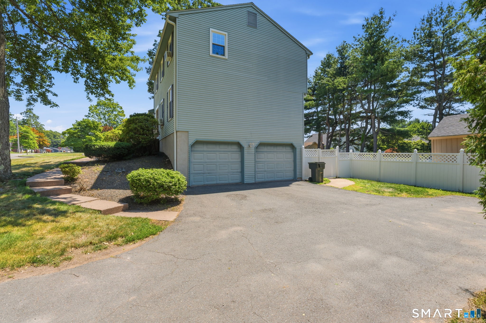 209 Timber Trail East Hartford CT 06118