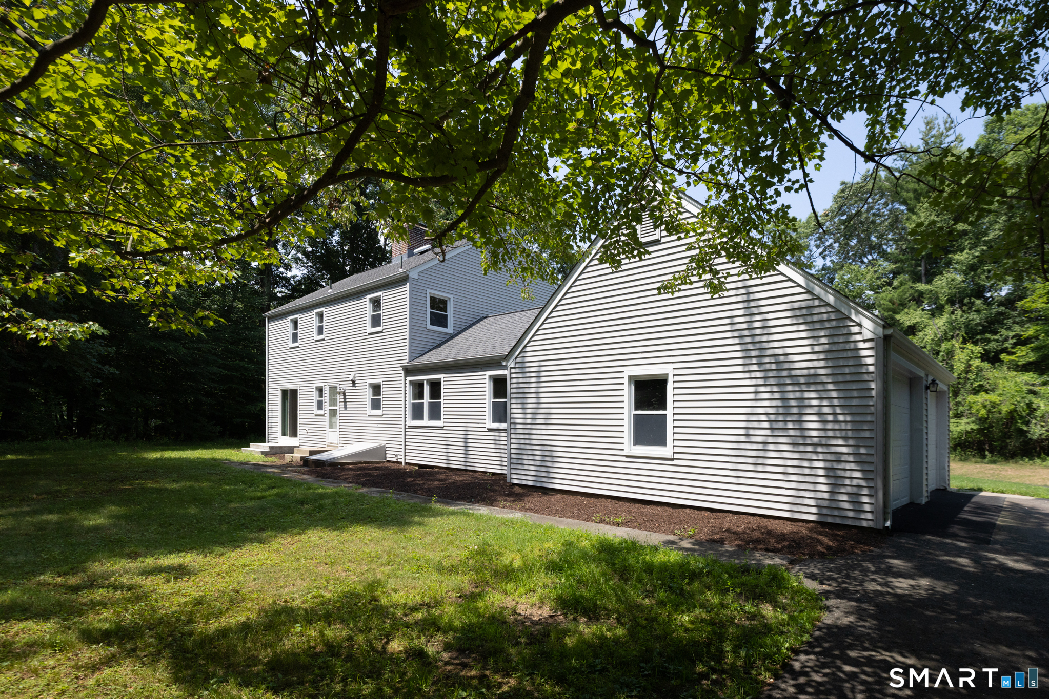 880 Whittemore Road Middlebury CT 06762