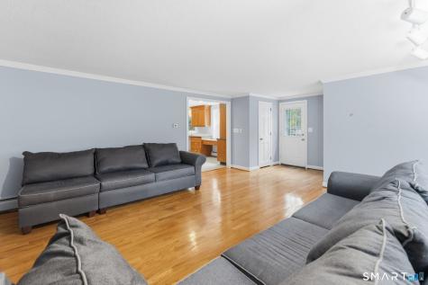 326 West Mountain Road Simsbury CT 06092