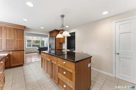 326 West Mountain Road Simsbury CT 06092