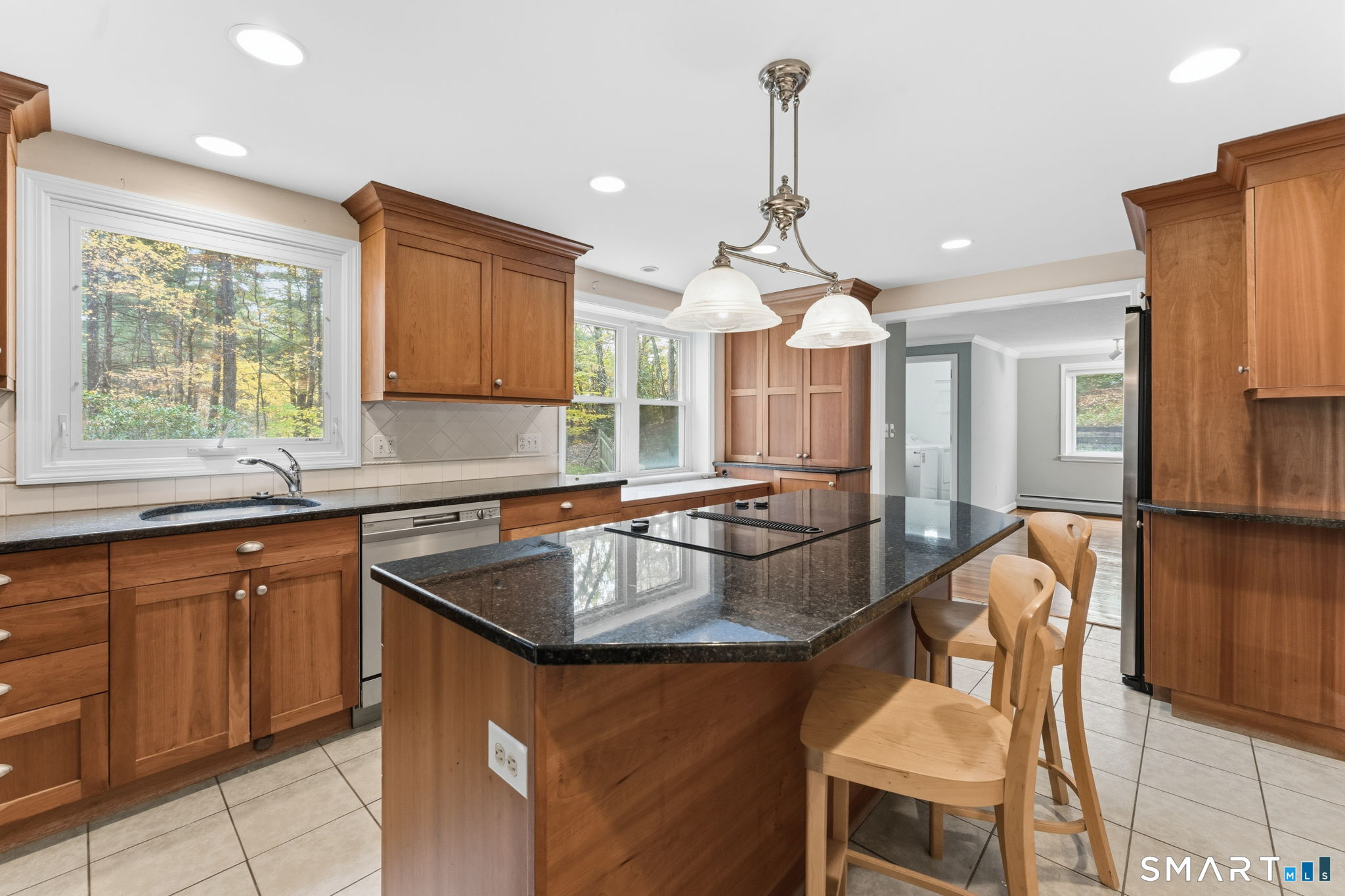 326 West Mountain Road Simsbury CT 06092