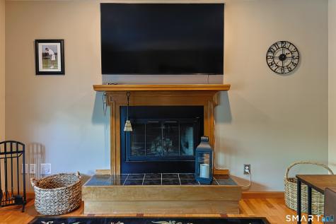 12 Big Spruce Lane West Haven CT 06516