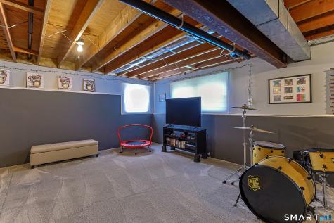 12 Big Spruce Lane West Haven CT 06516