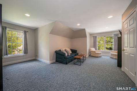 6 Timothy Way Avon CT 06001