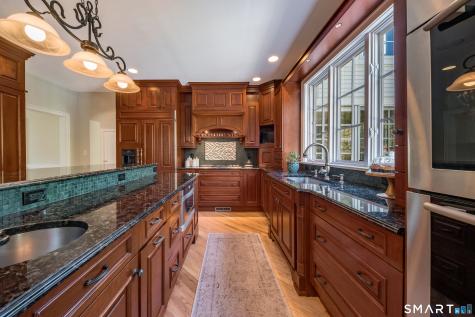 6 Timothy Way Avon CT 06001