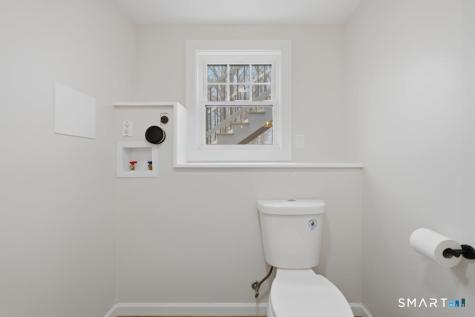 211 Forsyth Road Montville CT 06370