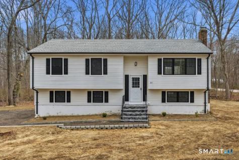 211 Forsyth Road Montville CT 06370