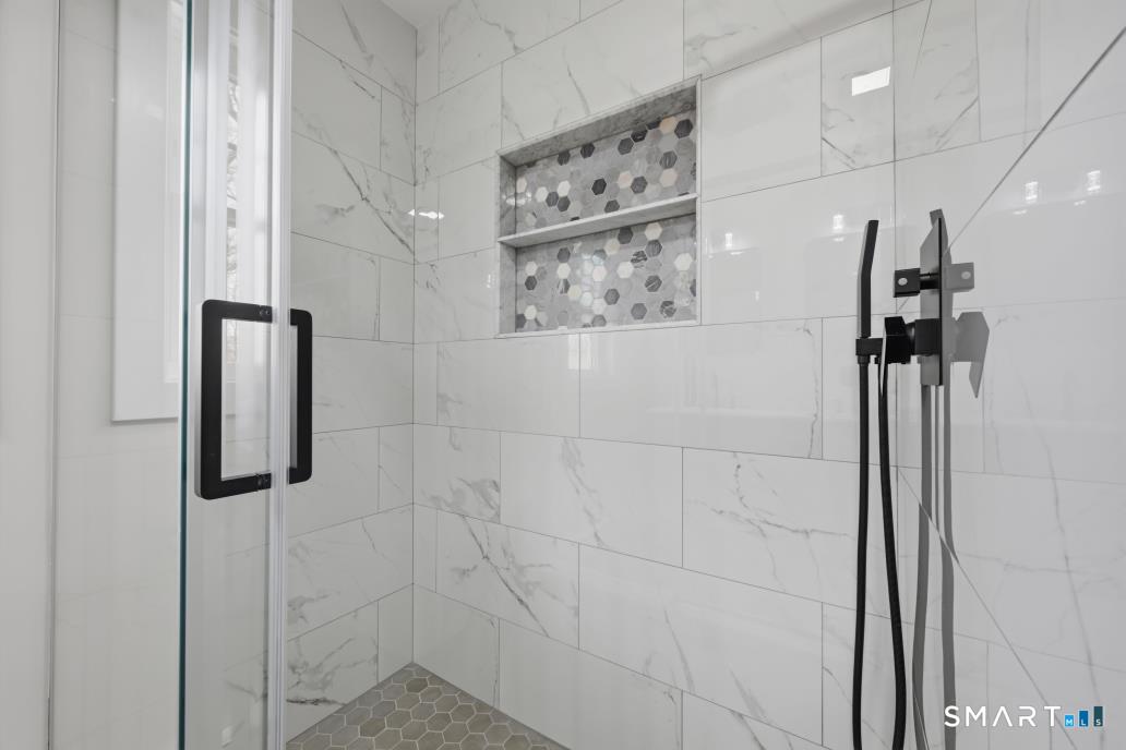 211 Forsyth Road Montville CT 06370