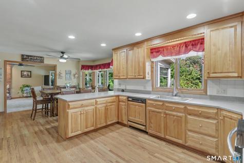94 Tomlinson Road Seymour CT 06483