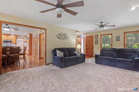 94 Tomlinson Road Seymour CT 06483