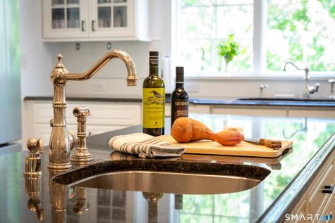 12 West Mountain Road Sharon CT 06069