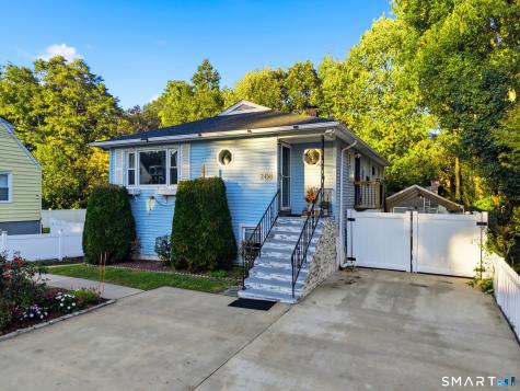 208 Sunrise Terrace Bridgeport CT 06606