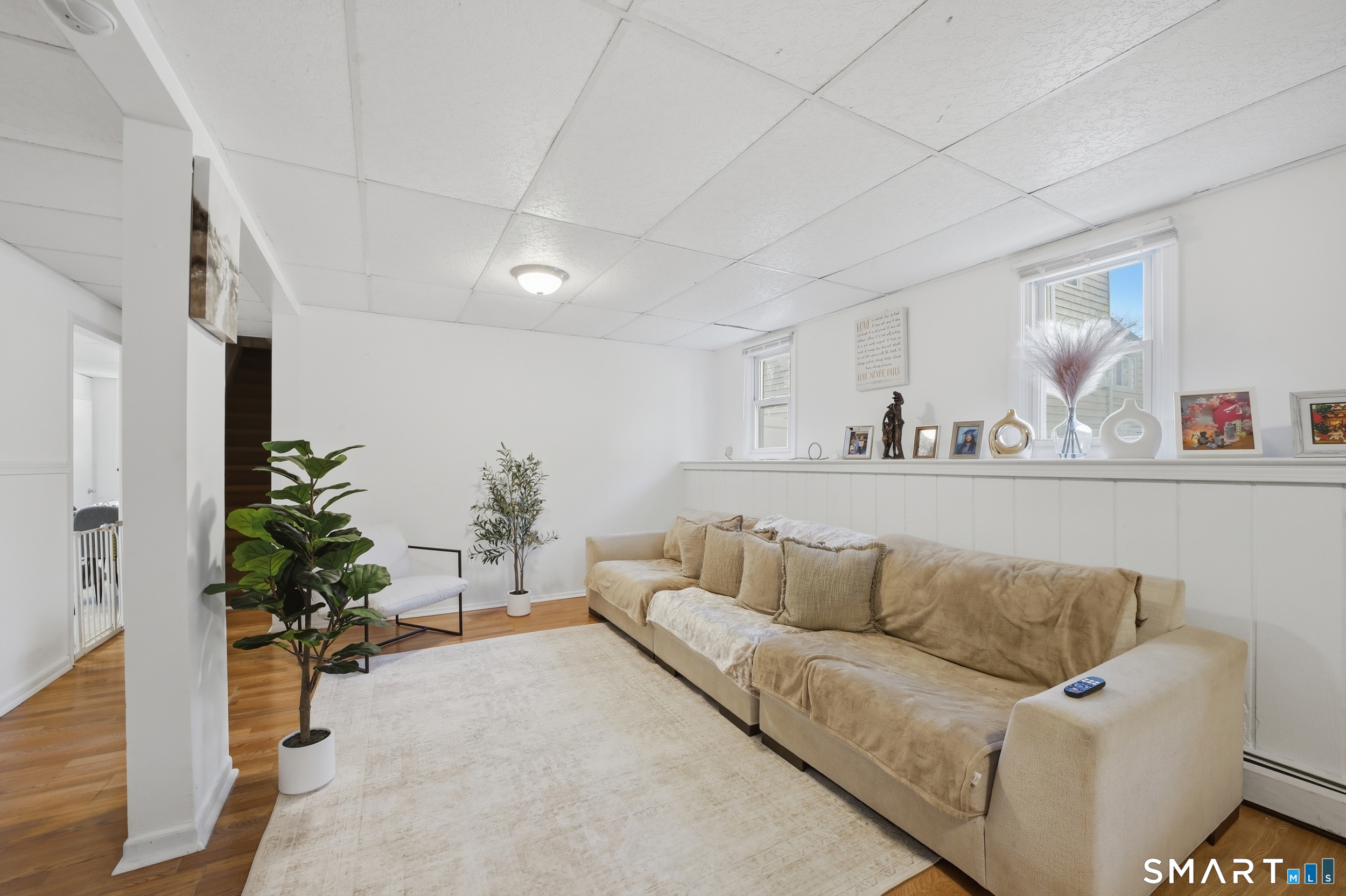 208 Sunrise Terrace Bridgeport CT 06606
