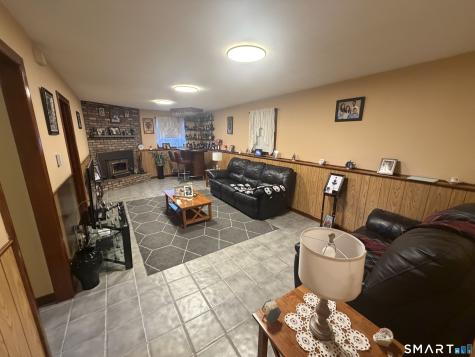 2 Ken Oaks Drive Danbury CT 06810