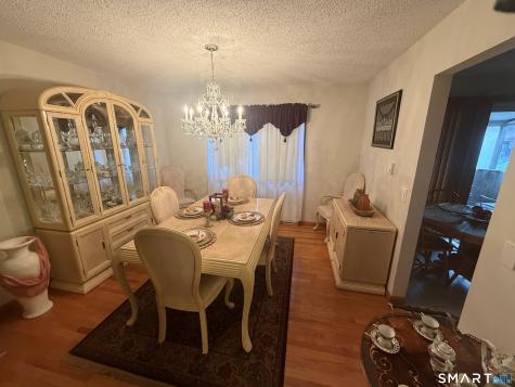 2 Ken Oaks Drive Danbury CT 06810