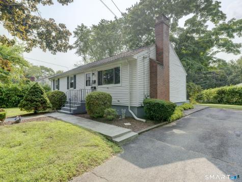 11 Forest Lane Bloomfield CT 06002