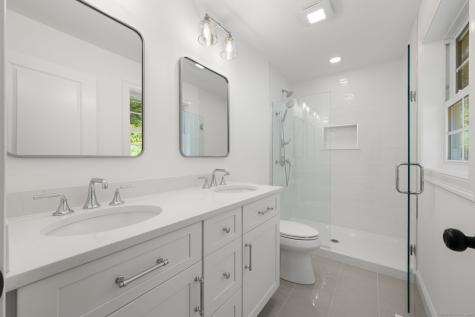 184 Kitemaug Road Montville CT 06382