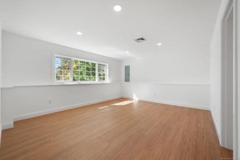 184 Kitemaug Road Montville CT 06382