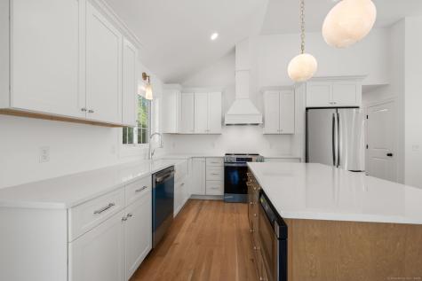 184 Kitemaug Road Montville CT 06382