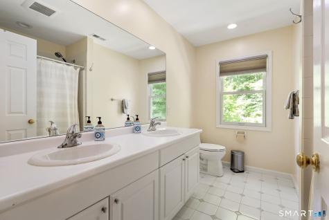 151 Lantern Park South Lane Southbury CT 06488