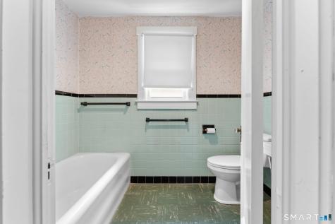 44 Granada Terrace New London CT 06320