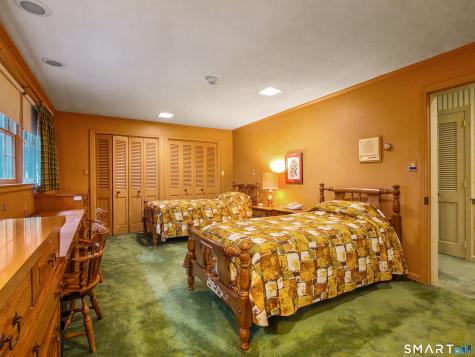 132 Roslyn Drive New Britain CT 06052