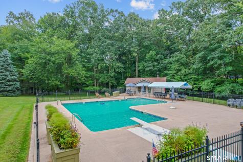 132 Roslyn Drive New Britain CT 06052