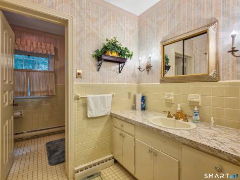 132 Roslyn Drive New Britain CT 06052