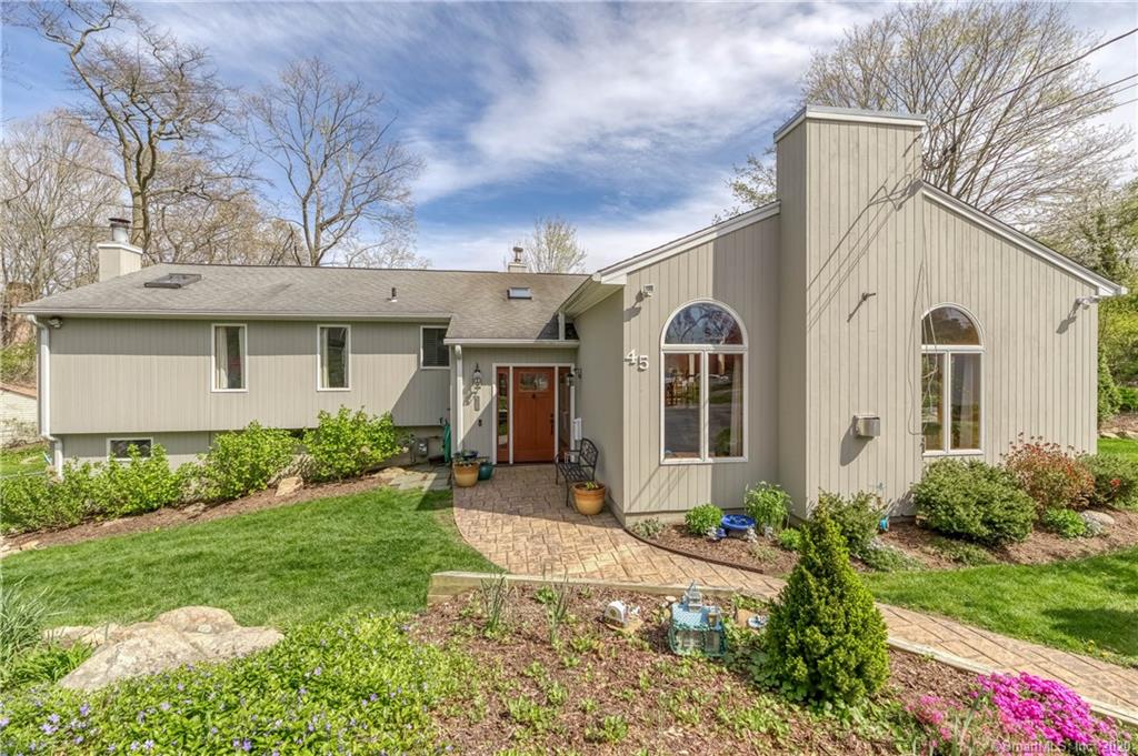 45 Taylor Place Branford CT 06405