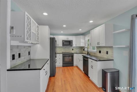36 Mcdowell Road Middletown CT 06457
