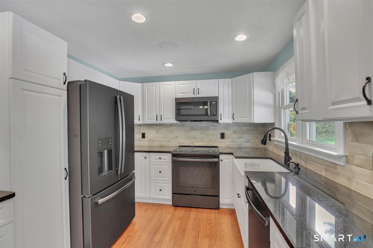36 Mcdowell Road Middletown CT 06457